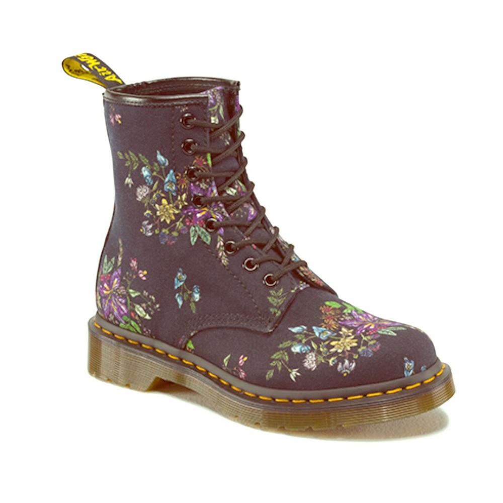 Dr Martens Castel Boots LIKE NEW! ❌❌❌sold!